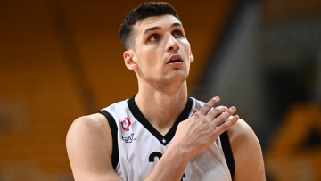 Η γιατρός που ντόπαρε τον Ντίνο Μήτογλου πλάσαρε... θεραπείες με θαυματουργά φάρμακα από τη Ρωσία