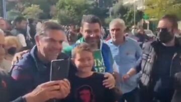 Αλέξης Τσίπρας και Νίκος Ανδρουλάκης στην πορεία για την απεργία