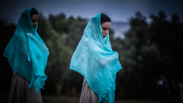 39ος Μαραθώνιος: Συγκίνηση στον Τύμβο του Μαραθώνα - Εικόνες από την τελετή έναρξης