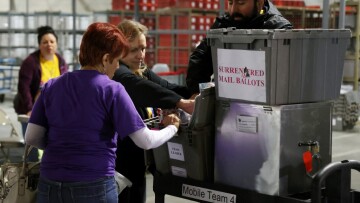 Ενδιάμεσες εκλογές στις ΗΠΑ: Μετά τη νίκη των Δημοκρατικών στην Αριζόνα, θρίλερ με την έδρα της Νεβάδα που θα κρίνει τον έλεγχο της Γερουσίας