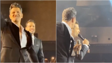 Σάκης Ρουβάς - Κωνσταντίνος Αργυρός - Πατούν σε «βουνά» από γαρύφαλλα στην πίστα - Δείτε βίντεο