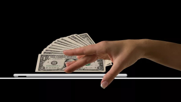 «Λεία» 35 χιλιάρικα την ημέρα για τους απατεώνες του διαδικτύου – Πώς παίρνουν λεφτά από τους λογαριασμούς σας