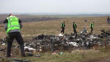 Κατάρριψη πτήσης MH17: Οι οικογένειες των θυμάτων ζητούν να αποσαφηνιστεί ο ρόλος της Ρωσίας 