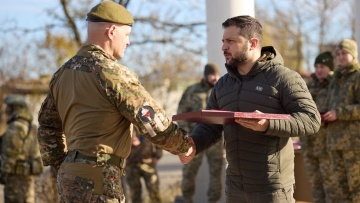 Ουκρανία - Ζελένσκι από τη Χερσώνα: «Είμαστε έτοιμοι για ειρήνη, αλλά για όλη την Ουκρανία»