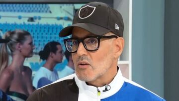 Τάσος Σοφρωνίου: Στο Παρίσι νιώθω ελεύθερος, εδώ είμαστε “τι θα πει ο κόσμος;”