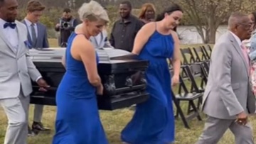 Βίντεο: Γαμπρός έφτασε στον γάμο του με φέρετρο