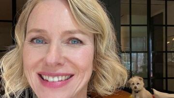 Ναόμι Γουότς για εμμηνόπαυση: «Ξυπνούσα μέσα στη νύχτα μούσκεμα στον ιδρώτα»