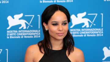 Η Ζόι Κράβιτζ σε συζητήσεις για τη σκηνοθεσία της νέας ταινίας «How to Save a Marriage»