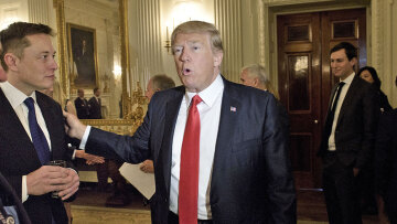 Είναι επίσημο, ο Μασκ επαναφέρει τον Τραμπ στο Twitter - «Ο λαός μίλησε»