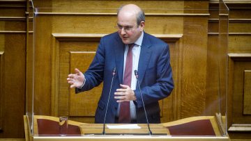 Χατζηδάκης: Πόσους αφορούν οι αυξήσεις των συντάξεων – Ποιοι παίρνουν διπλή ή τριπλή αύξηση