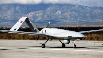 Κίεβο και Άγκυρα συμφώνησαν για τη δημιουργία κέντρου επισκευής και συντήρησης UAV στην Ουκρανία