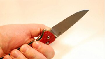 Πάτρα: 15χρονος λήστεψε με μαχαίρι δυο μίνι μάρκετ