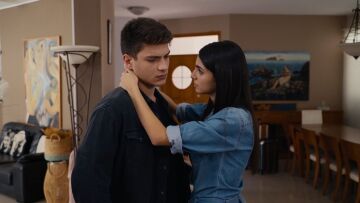 Η Γη της Ελιάς: Η ημέρα του γάμου του Κωνσταντίνου και της Ισμήνης έφτασε