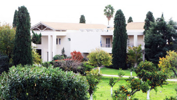 Κιβωτός του Κόσμου: Βρέθηκε περίστροφο στη δομή της Καλαμάτας