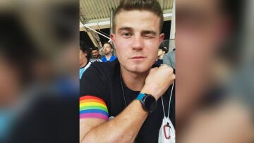 Μουντιάλ 2022: Σταμάτησαν οπαδούς που φορούσαν αντικείμενα στο χρώμα του ουράνιου τόξου