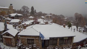 Καιρός: Ντύνονται στα λευκά τα ορεινά της χώρας - Βροχές και χαλαζοπτώσεις αναμένονται σήμερα