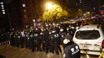 Κίνα: Περιπολίες και οδοφράγματα σε πόλεις για να αποτραπούν νέες κινητοποιήσεις