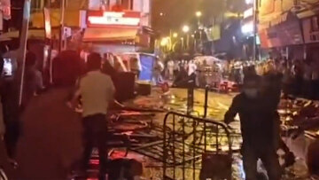 Κίνα: Απτόητοι οι διαδηλωτές παρά τα…τανκς - Επεισόδια σε νέες κινητοποιήσεις στην Γκουάνγκτζου