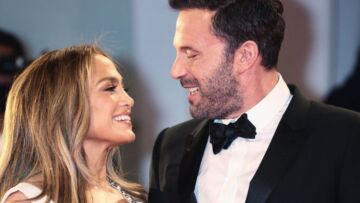 Τζένιφερ Λόπεζ: Αποκάλυψε τι γράφει πάνω του το δαχτυλίδι αρραβώνων που της χάρισε ο Μπεν Άφλεκ