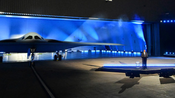 B-21 Raider: Οι ΗΠΑ αποκάλυψαν το θηριώδες βομβαρδιστικό 6ης γενιάς