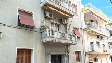 Έγκλημα στον Πειραιά: Σκότωσε τη σύντροφό του και παραδόθηκε