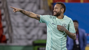 Μουντιάλ 2022: Ο Νεϊμάρ κάλεσε τον κομμωτή του από το Παρίσι για να του βάψει τα μαλλιά