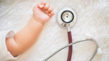 Νέα Ζηλανδία: Γονείς αρνούνται να δοθεί «αίμα εμβολιασμένου κατά της covid» στο άρρωστο βρέφος τους