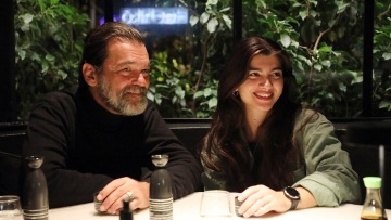 Κωνσταντίνος Καζάκος - Βασιλική Μακρή: Κοινή έξοδος για το ζευγάρι με casual λουκ