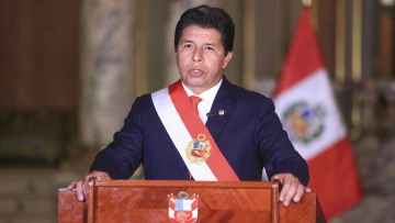 Υπό κράτηση ο πρόεδρος του Περού - Είχε διαλύσει το Κογκρέσο και θα κυβερνούσε με διατάγματα