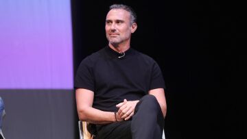 Γιώργος Καπουτζίδης: «Τον δυναμισμό μου τον βγάζω, με το συναίσθημα δυσκολεύομαι» 