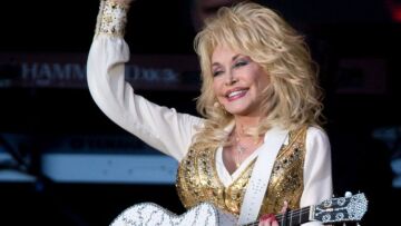 Ντόλι Πάρτον: Νέο παιδικό βιβλίο - Ο σκύλος που γαβγίζει στους ρυθμούς της… κάντρι μουσικής 