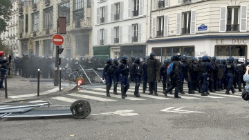 Γαλλία: Έκρυθμο σκηνικό στα βόρεια του Παρισιού - Επεισόδια σε καταυλισμό Αφγανών