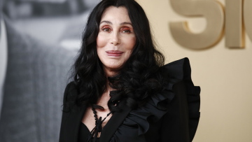 Σερ: Πέθανε η μητέρα της σε ηλικία 96 ετών