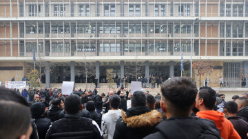 Θεσσαλονίκη: Ελεύθερος ο αστυνομικός που πυροβόλησε τον 16χρονο Ρομά