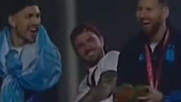 Αργεντινός πέταξε ένα... χελωνονιντζάκι στον Μέσι για να πικάρει τον Εμπαπέ - Δείτε βίντεο 