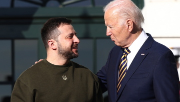 Σύνοδος Κορυφής του ΝΑΤΟ: «Κλείδωσε» για αύριο η συνάντηση Μπάιντεν - Ζελένσκι