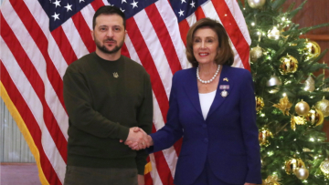 ΗΠΑ: Η Νάνσι Πελόζι καλωσορίζει τον Ζελένσκι στο Καπιτώλιο - Δείτε βίντεο