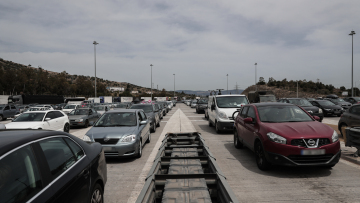 Κυκλοφοριακές ρυθμίσεις - Χριστούγεννα: Σήμερα η κορύφωση της εξόδου των εκδρομέων - Επί ποδός η Τροχαία