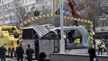 Δυστύχημα στη Ρουμανία: Συγκλονίζουν οι μαρτυρίες - «Τους έβλεπα μέσα στα αίματα»