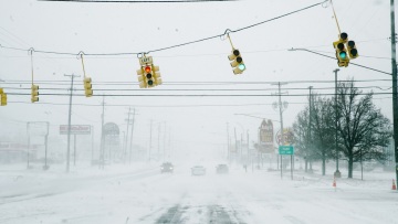 ΗΠΑ: Τουλάχιστον 55 νεκροί από «τη χειρότερη κακοκαιρία των τελευταίων 60 ετών»