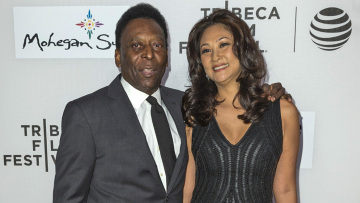 Πελέ: Ποια είναι η τρίτη σύζυγός του που του δίνει δύναμη - Παντρεύτηκαν δεκαετίες αφότου γνωρίστηκαν