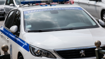 Πάτρα: Ανήλικοι Ρομά επιτέθηκαν με μαχαίρι και τραυμάτισαν οδηγό που έμεινε από βλάβη