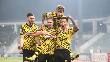 Super League 1, Βόλος - ΑΕΚ 0-4: «Κιτρινόμαυρο» ρεβεγιόν στο Βόλο