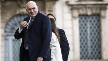 Ουκρανία: «Aν καταστεί δυνατό θα βοηθήσουμε το Κίεβο να να αμυνθεί», λέει ο Ιταλός υπουργός Άμυνας