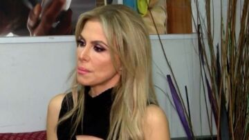 Ζωή Κρονάκη: «Άρχισα να κλαίω σε ρεπορτάζ, έλεγα "σε παρακαλώ, άφησέ μας να φύγουμε"»