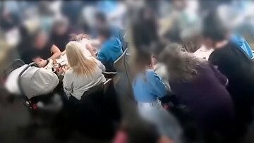 Αθλητής έσωσε γυναίκα που πνιγόταν ενώ έτρωγε στα Χανιά - Δείτε βίντεο