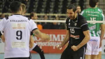 Θεσσαλονίκη: Σύλληψη 30χρονου επειδή πέταξε πλαστικό ποτήρι με νερό σε αγώνα βόλεϊ