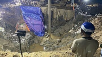 Βιετνάμ: Γιγαντιαία επιχείρηση διάσωσης 10χρονου αγοριού - Βρίσκεται 35 μέτρα κάτω από τη γη