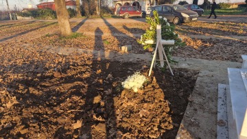 Βέροια: Υπό άκρα μυστικότητα η κηδεία του βρέφους που το πέταξε η μητέρα του στον Αλιάκμονα