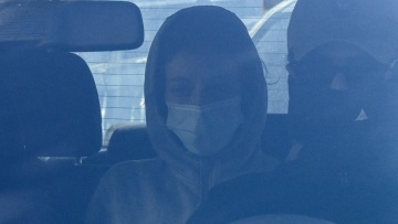 Κολωνός: «Η μητέρα μας πρέπει να βγει από τη φυλακή» λέει η αδερφή της 12χρονης